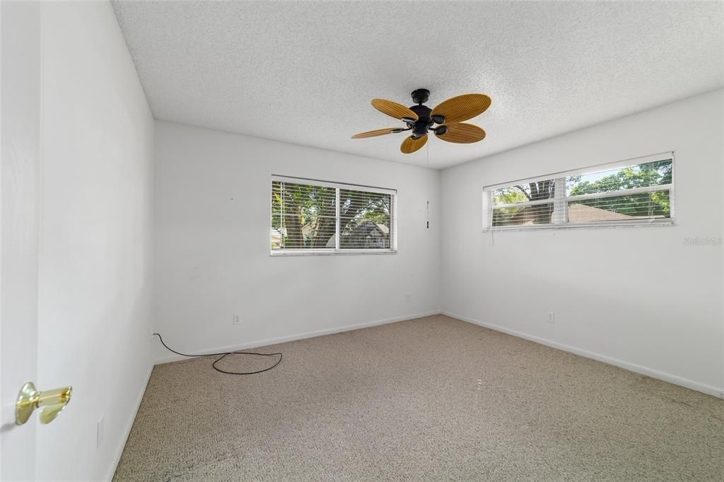 Active With Contract: $125,000 (2 beds, 2 baths, 1531 Square Feet)