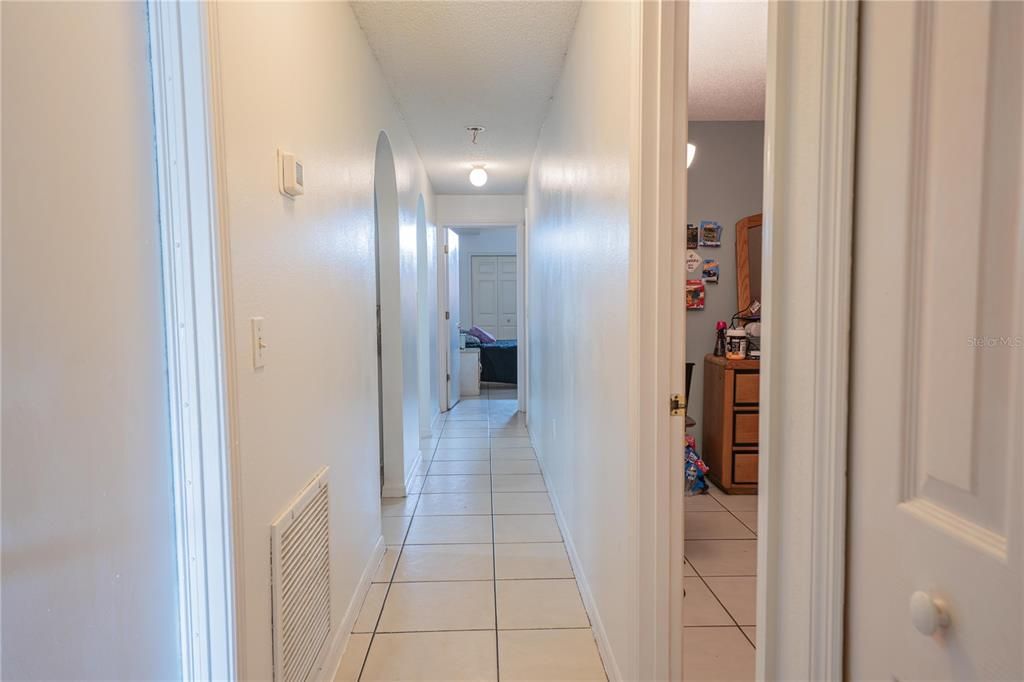For Sale: $350,000 (3 beds, 2 baths, 1334 Square Feet)
