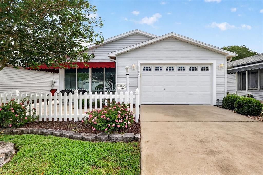 Active With Contract: $229,900 (2 beds, 2 baths, 1202 Square Feet)