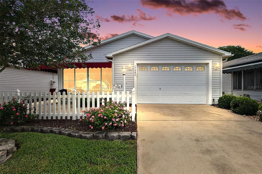 Active With Contract: $229,900 (2 beds, 2 baths, 1202 Square Feet)
