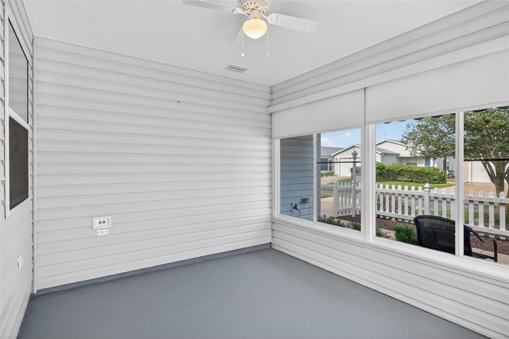 Active With Contract: $229,900 (2 beds, 2 baths, 1202 Square Feet)