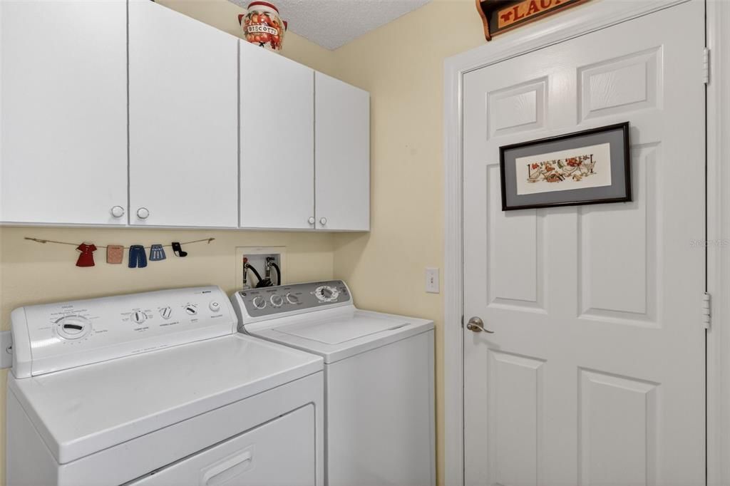 Active With Contract: $229,900 (2 beds, 2 baths, 1202 Square Feet)