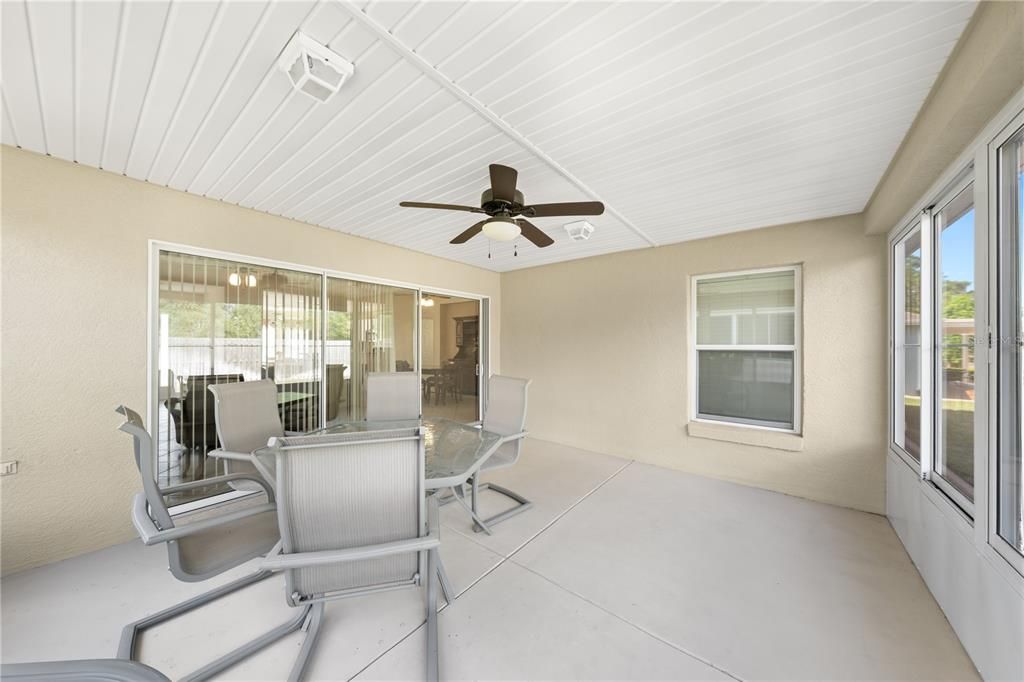 Active With Contract: $239,990 (2 beds, 2 baths, 1488 Square Feet)