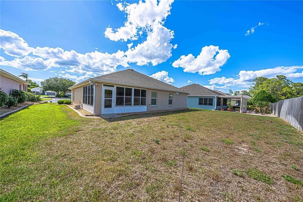Active With Contract: $239,990 (2 beds, 2 baths, 1488 Square Feet)