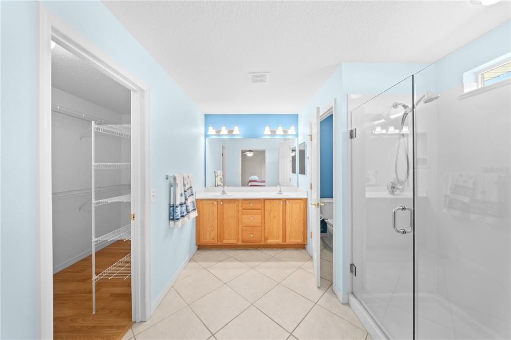 Active With Contract: $239,990 (2 beds, 2 baths, 1488 Square Feet)