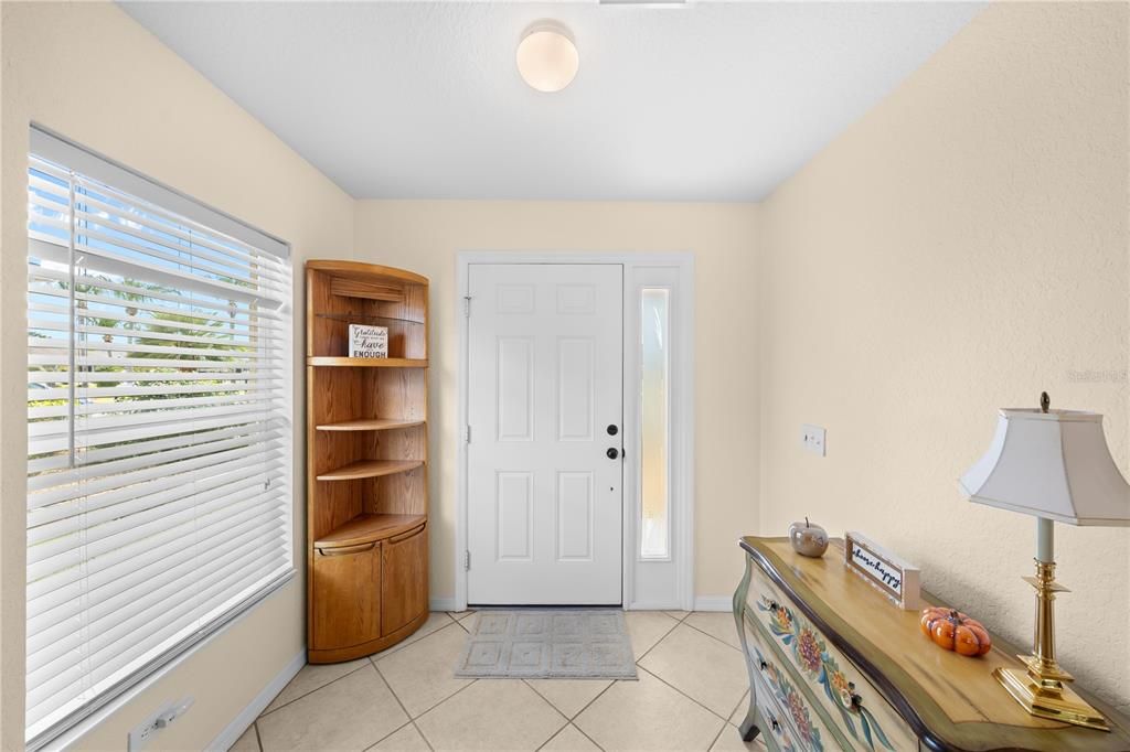 Active With Contract: $239,990 (2 beds, 2 baths, 1488 Square Feet)