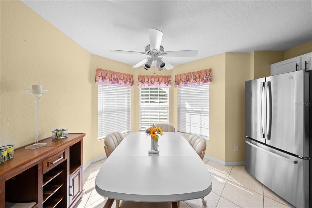Active With Contract: $239,990 (2 beds, 2 baths, 1488 Square Feet)