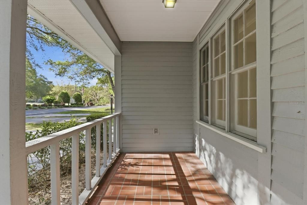 For Sale: $154,500 (2 beds, 2 baths, 1152 Square Feet)