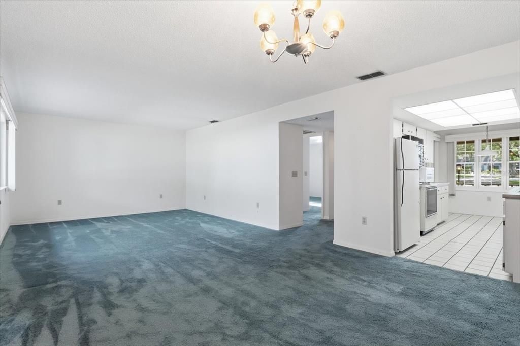 For Sale: $154,500 (2 beds, 2 baths, 1152 Square Feet)
