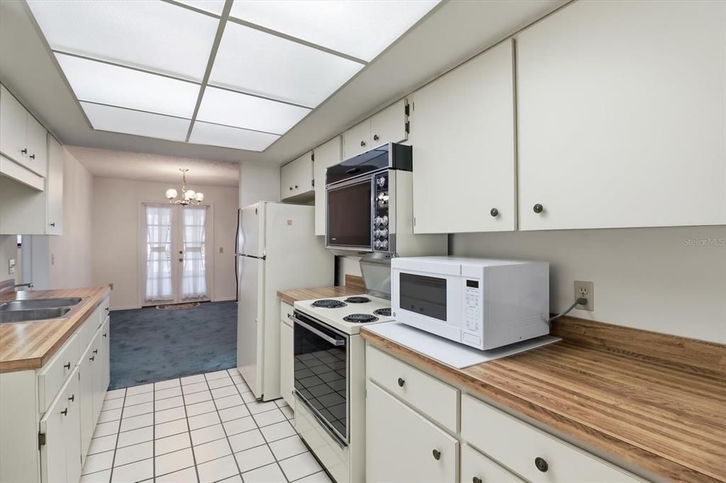 For Sale: $154,500 (2 beds, 2 baths, 1152 Square Feet)