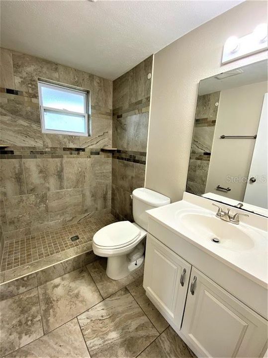 В аренду: $1,450 (2 спален, 1 ванн, 840 Квадратных фут)