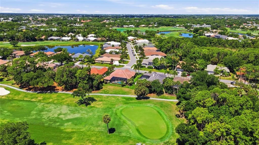 For Sale: $899,500 (3 beds, 4 baths, 2750 Square Feet)