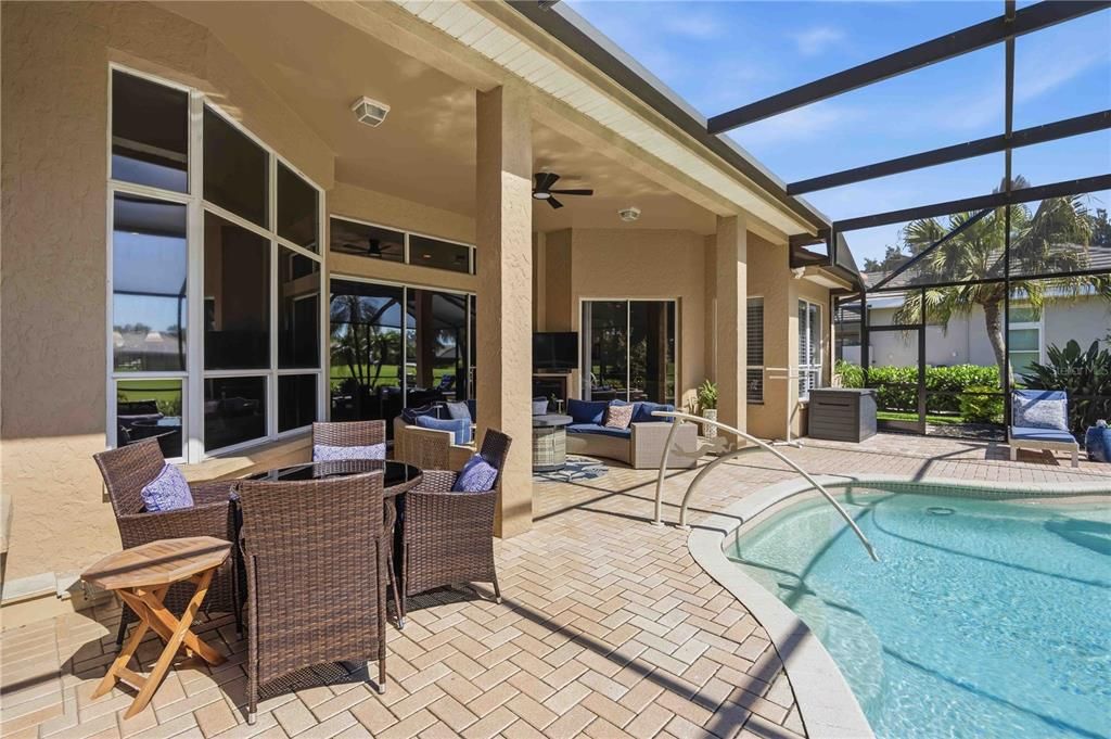 For Sale: $899,500 (3 beds, 4 baths, 2750 Square Feet)