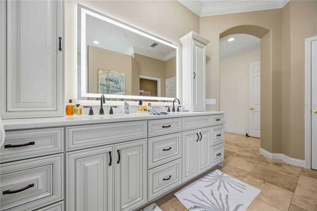 For Sale: $899,500 (3 beds, 4 baths, 2750 Square Feet)