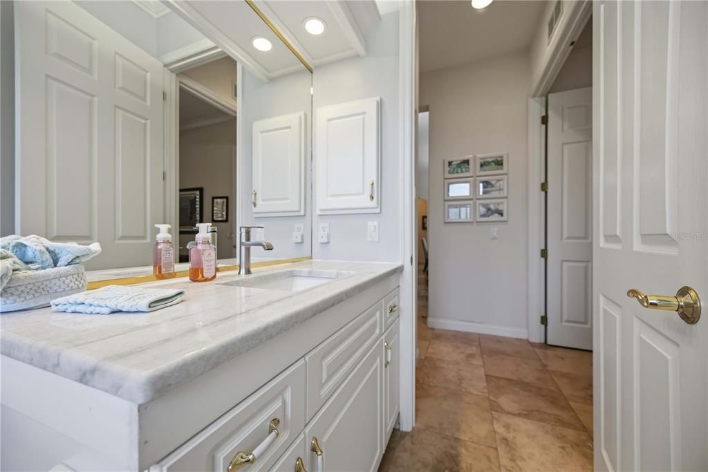 For Sale: $899,500 (3 beds, 4 baths, 2750 Square Feet)