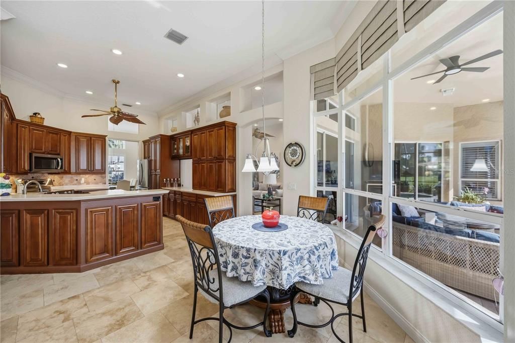 For Sale: $899,500 (3 beds, 4 baths, 2750 Square Feet)