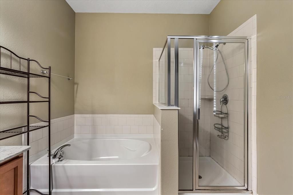 En Venta: $599,900 (5 camas, 2 baños, 2904 Pies cuadrados)