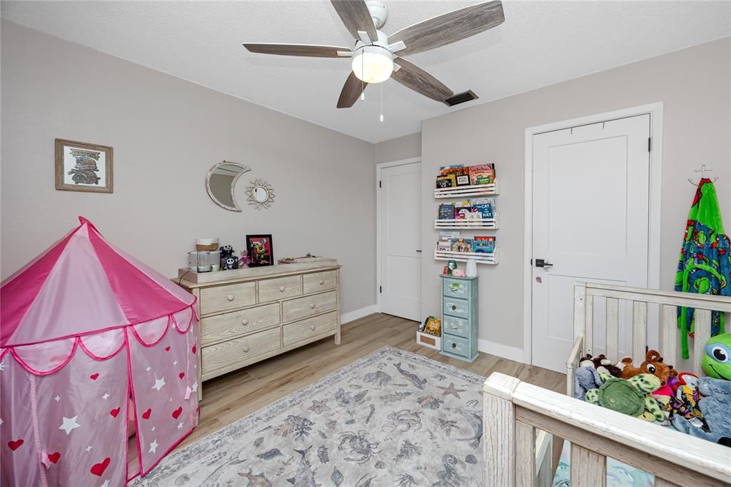 Active With Contract: $475,000 (3 beds, 2 baths, 1410 Square Feet)