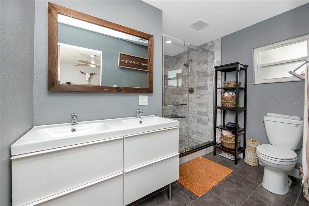 Active With Contract: $475,000 (3 beds, 2 baths, 1410 Square Feet)