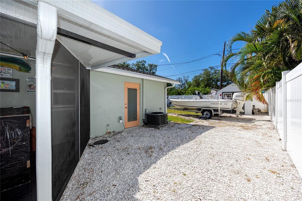Active With Contract: $475,000 (3 beds, 2 baths, 1410 Square Feet)