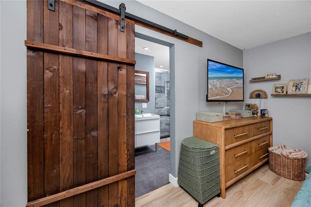 Active With Contract: $475,000 (3 beds, 2 baths, 1410 Square Feet)