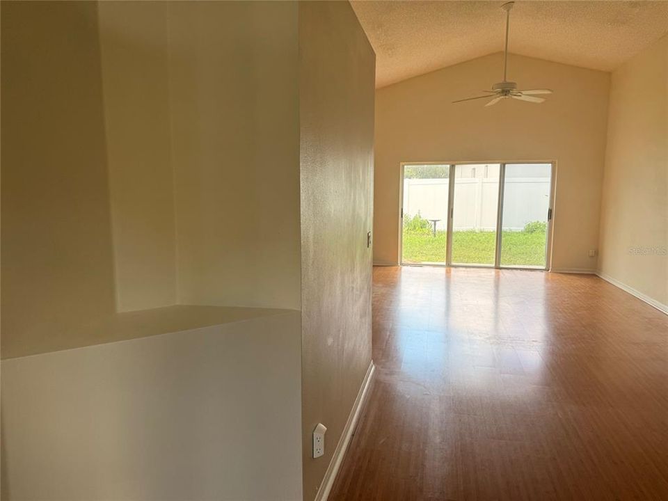 En Venta: $385,000 (3 camas, 2 baños, 1483 Pies cuadrados)