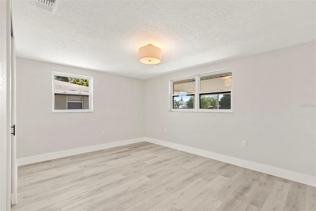 Active With Contract: $319,900 (4 beds, 3 baths, 1690 Square Feet)
