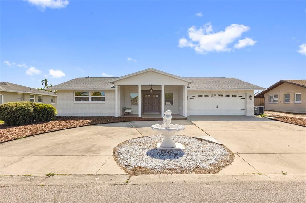 Active With Contract: $319,900 (4 beds, 3 baths, 1690 Square Feet)