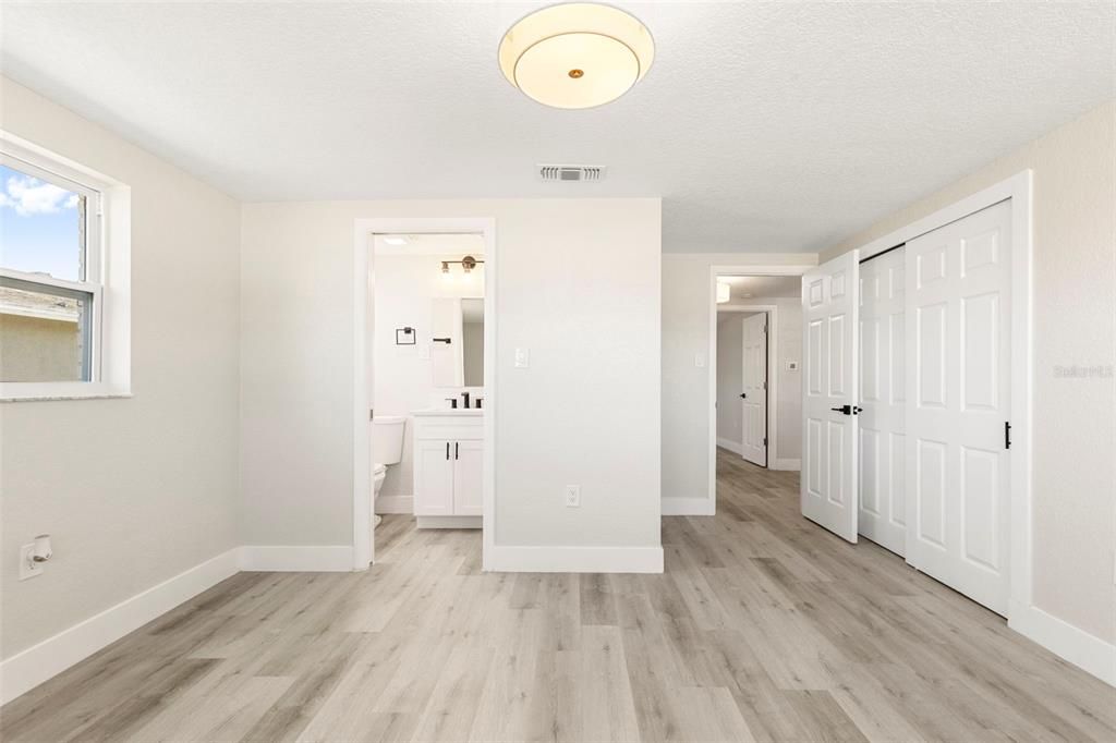 Active With Contract: $319,900 (4 beds, 3 baths, 1690 Square Feet)