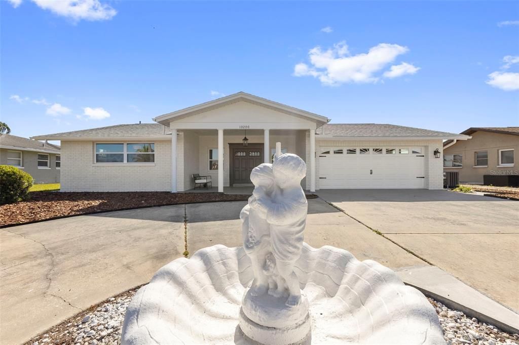 Active With Contract: $319,900 (4 beds, 3 baths, 1690 Square Feet)