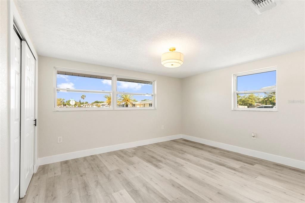 Active With Contract: $319,900 (4 beds, 3 baths, 1690 Square Feet)