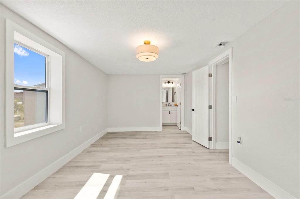 Active With Contract: $319,900 (4 beds, 3 baths, 1690 Square Feet)