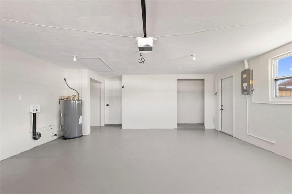 Active With Contract: $319,900 (4 beds, 3 baths, 1690 Square Feet)