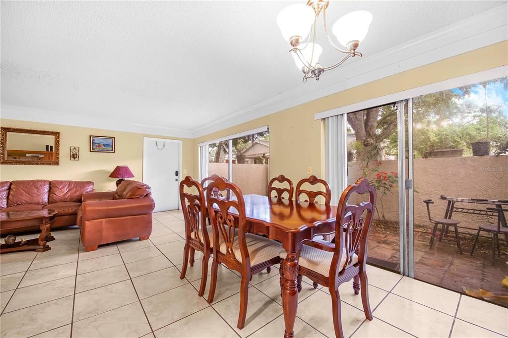 For Rent: $2,550 (2 beds, 1 baths, 1104 Square Feet)
