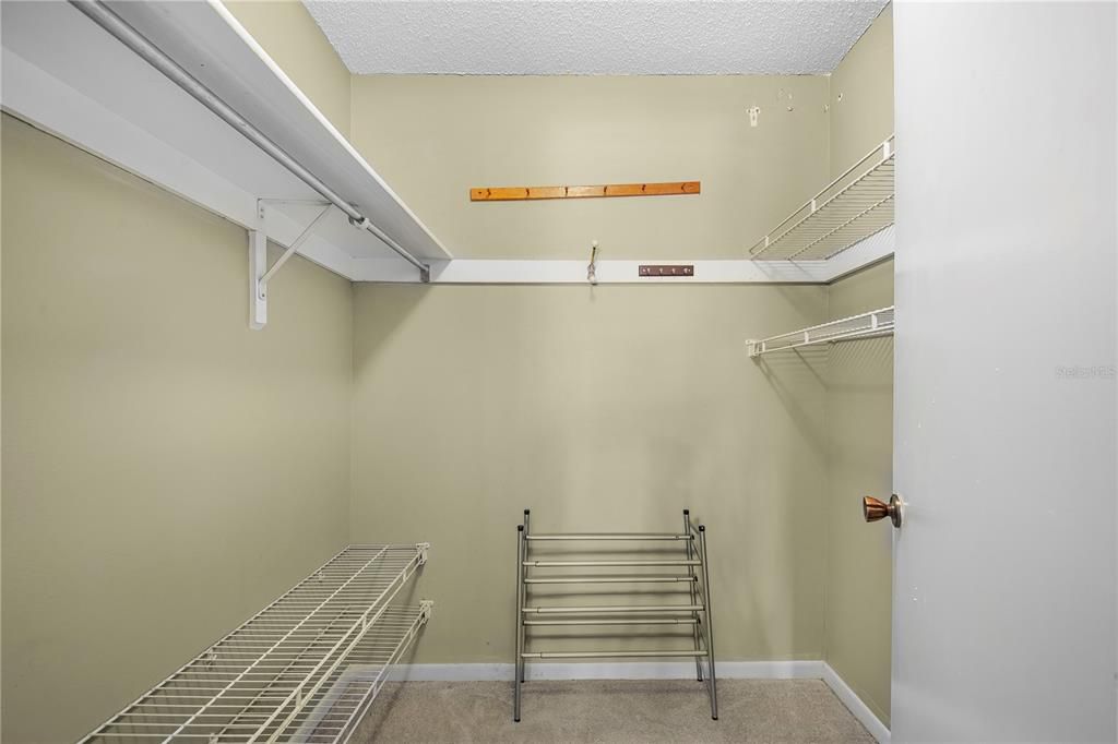 For Rent: $2,550 (2 beds, 1 baths, 1104 Square Feet)