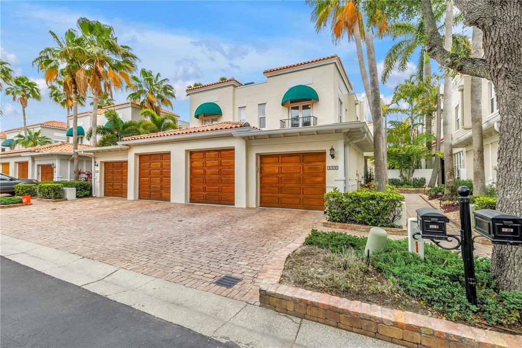 For Rent: $16,500 (4 beds, 4 baths, 3839 Square Feet)