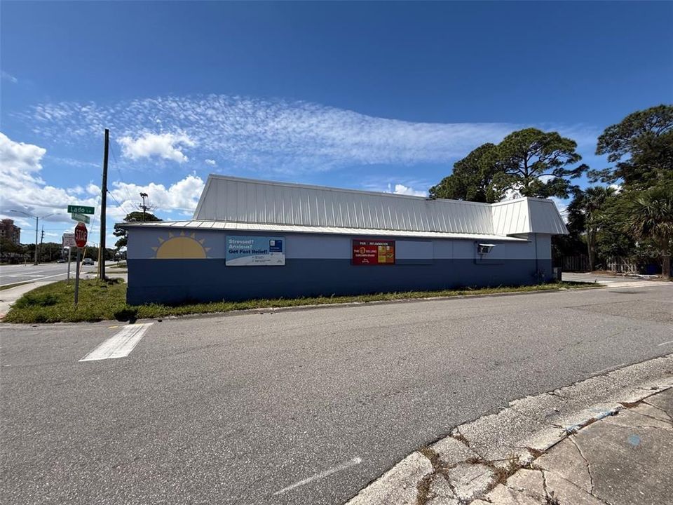 For Sale: $725,000 (0 beds, 0 baths, 2800 Square Feet)