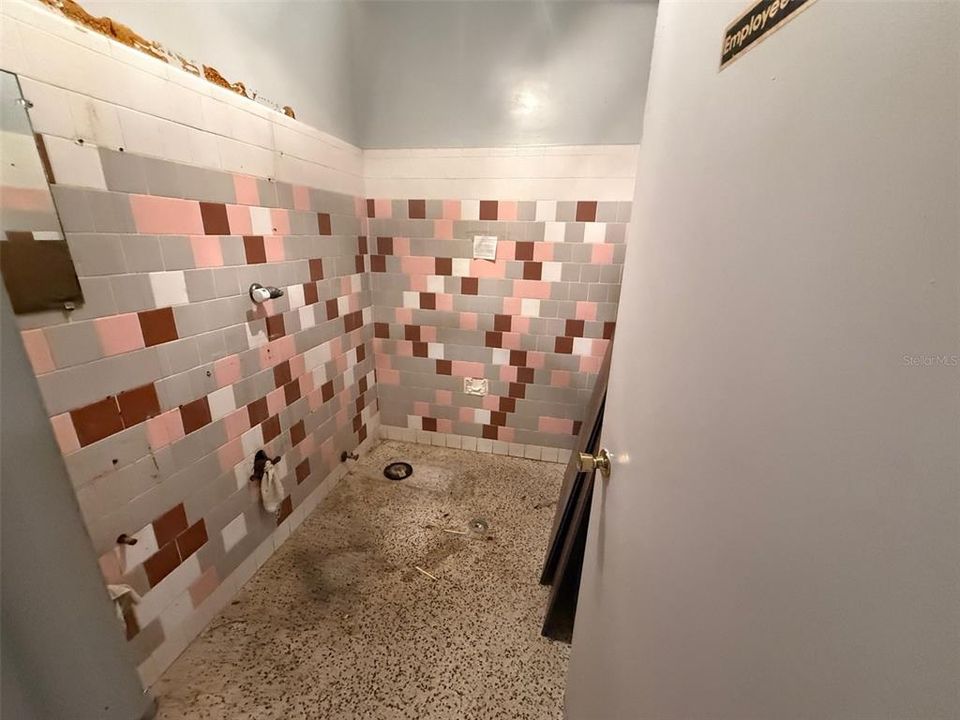 For Sale: $725,000 (0 beds, 0 baths, 2800 Square Feet)