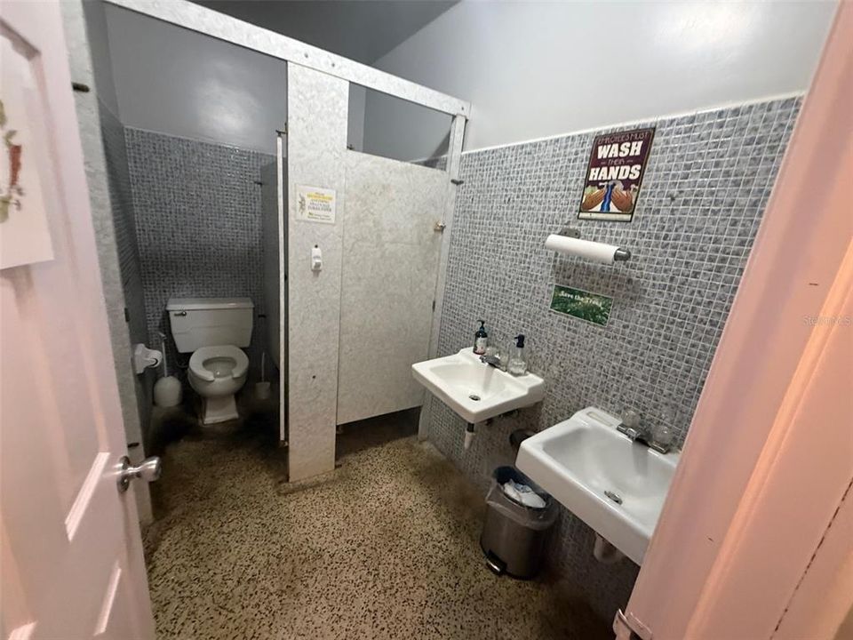 For Sale: $725,000 (0 beds, 0 baths, 2800 Square Feet)