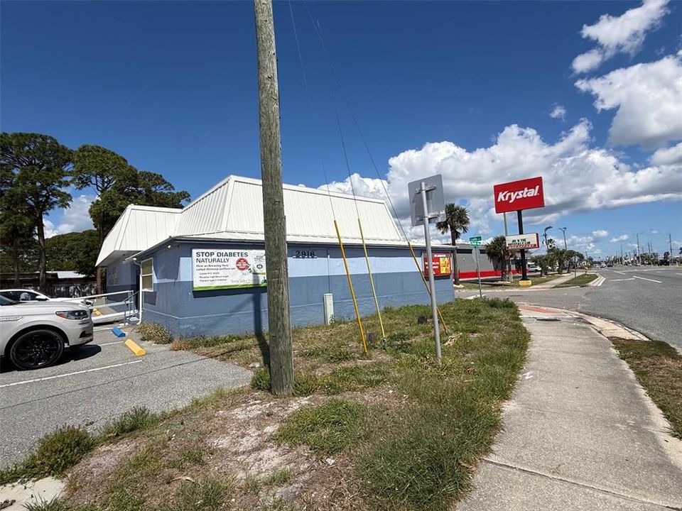 For Sale: $725,000 (0 beds, 0 baths, 2800 Square Feet)