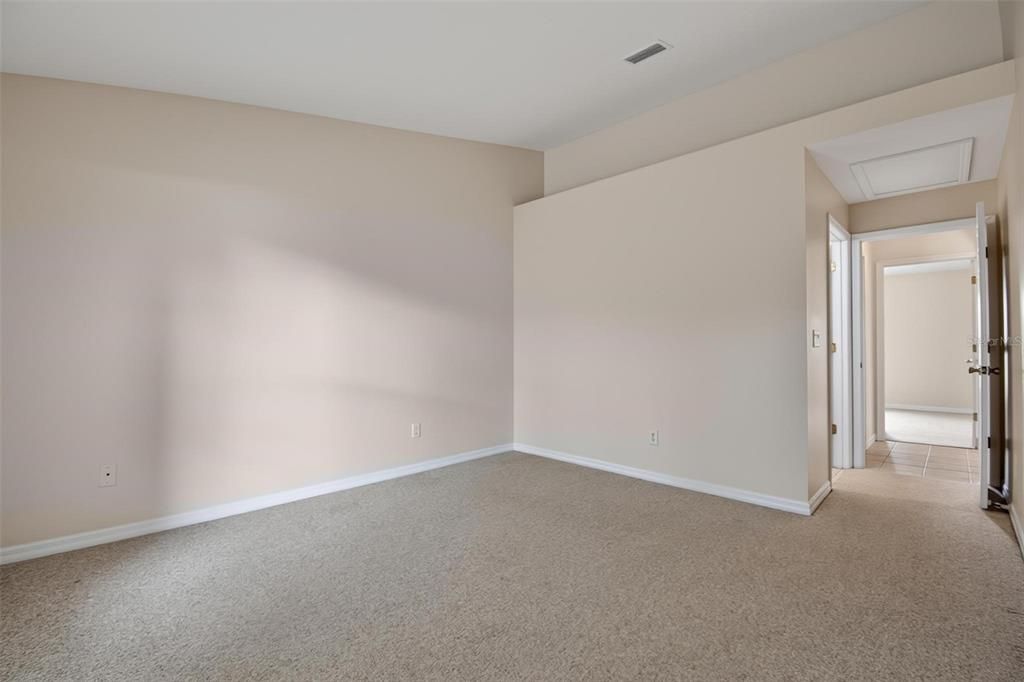 For Rent: $1,700 (3 beds, 2 baths, 1111 Square Feet)
