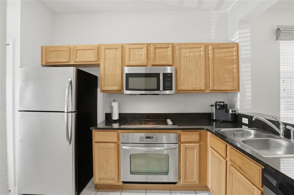 En Venta: $322,500 (4 camas, 3 baños, 1852 Pies cuadrados)