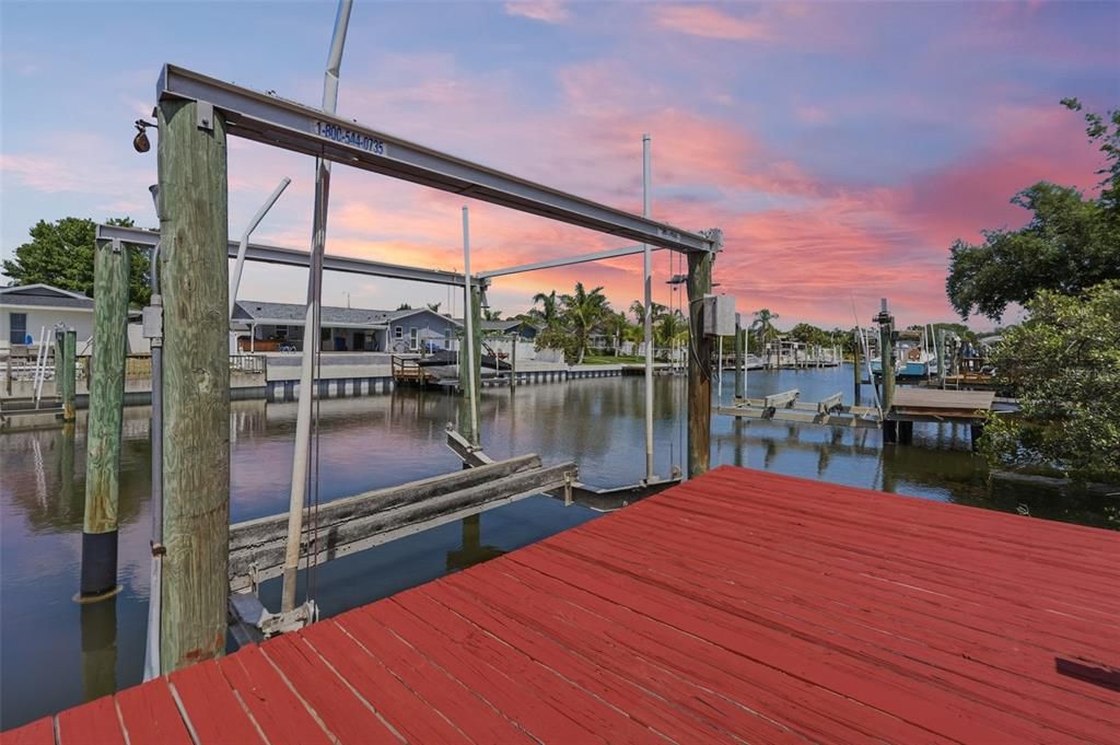 For Sale: $895,000 (3 beds, 3 baths, 2502 Square Feet)