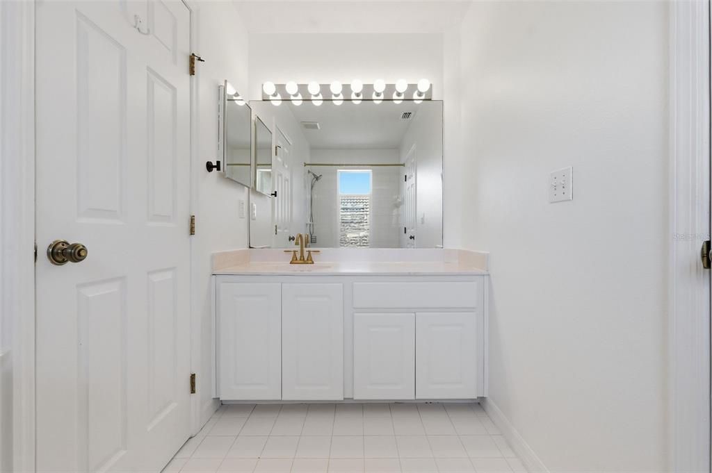 For Sale: $895,000 (3 beds, 3 baths, 2502 Square Feet)
