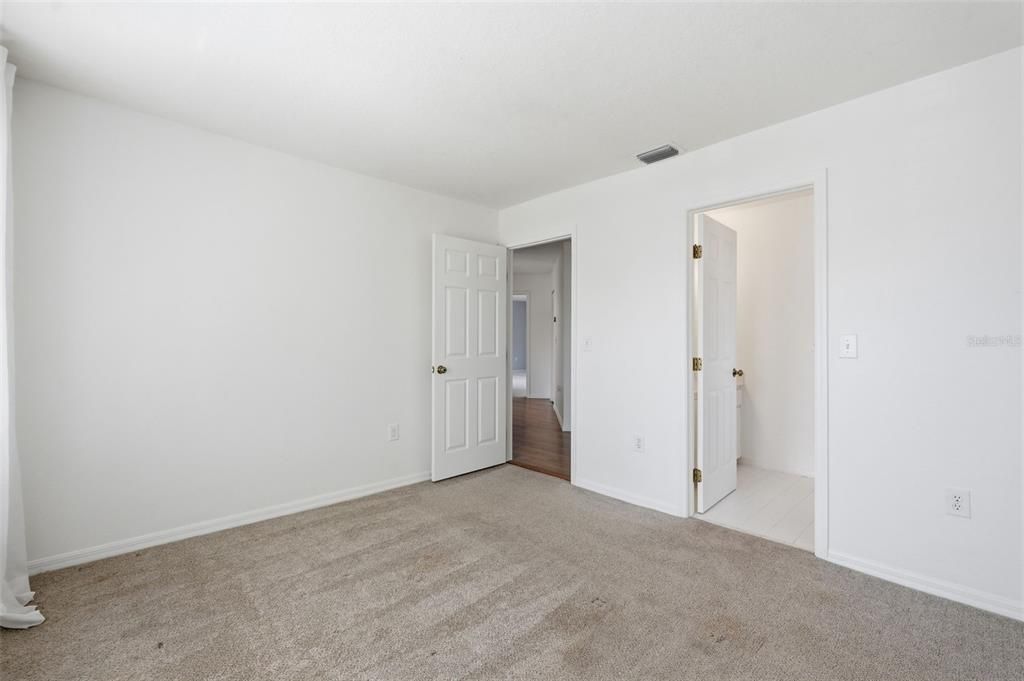 For Sale: $895,000 (3 beds, 3 baths, 2502 Square Feet)