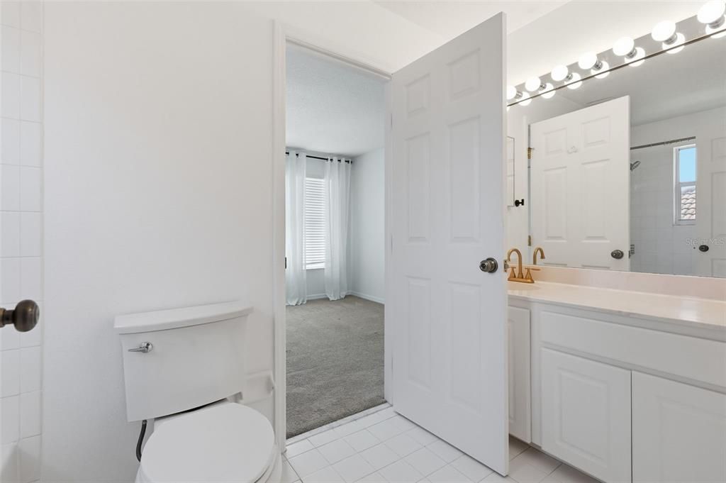 For Sale: $895,000 (3 beds, 3 baths, 2502 Square Feet)