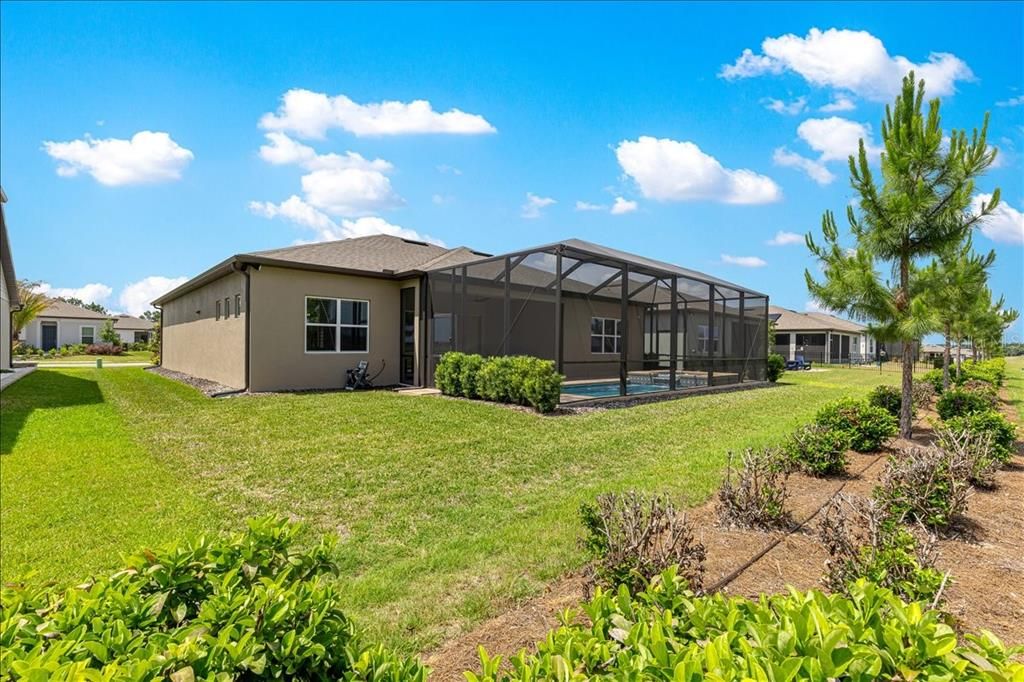 Active With Contract: $664,900 (3 beds, 3 baths, 2523 Square Feet)