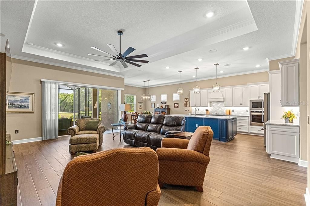 Active With Contract: $664,900 (3 beds, 3 baths, 2523 Square Feet)