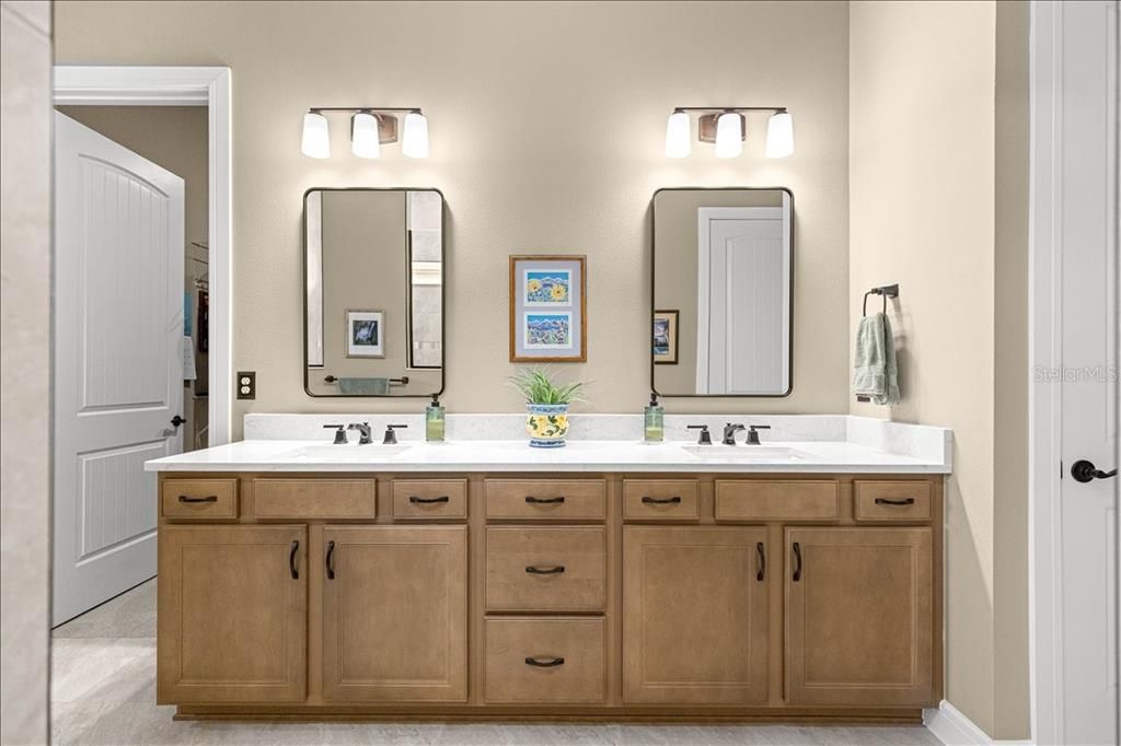 Active With Contract: $664,900 (3 beds, 3 baths, 2523 Square Feet)