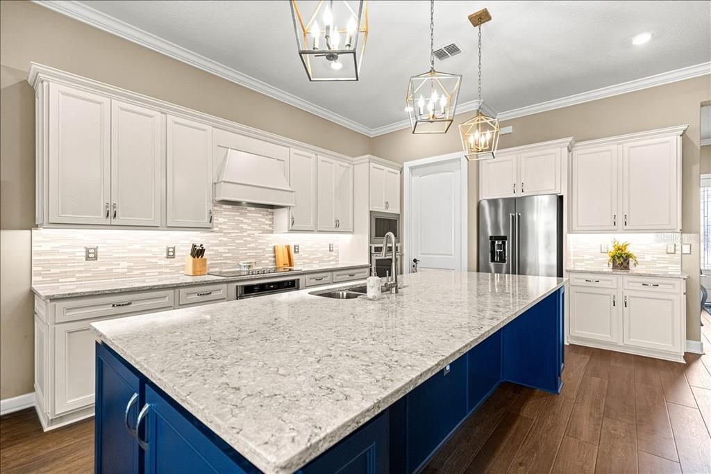 Active With Contract: $664,900 (3 beds, 3 baths, 2523 Square Feet)